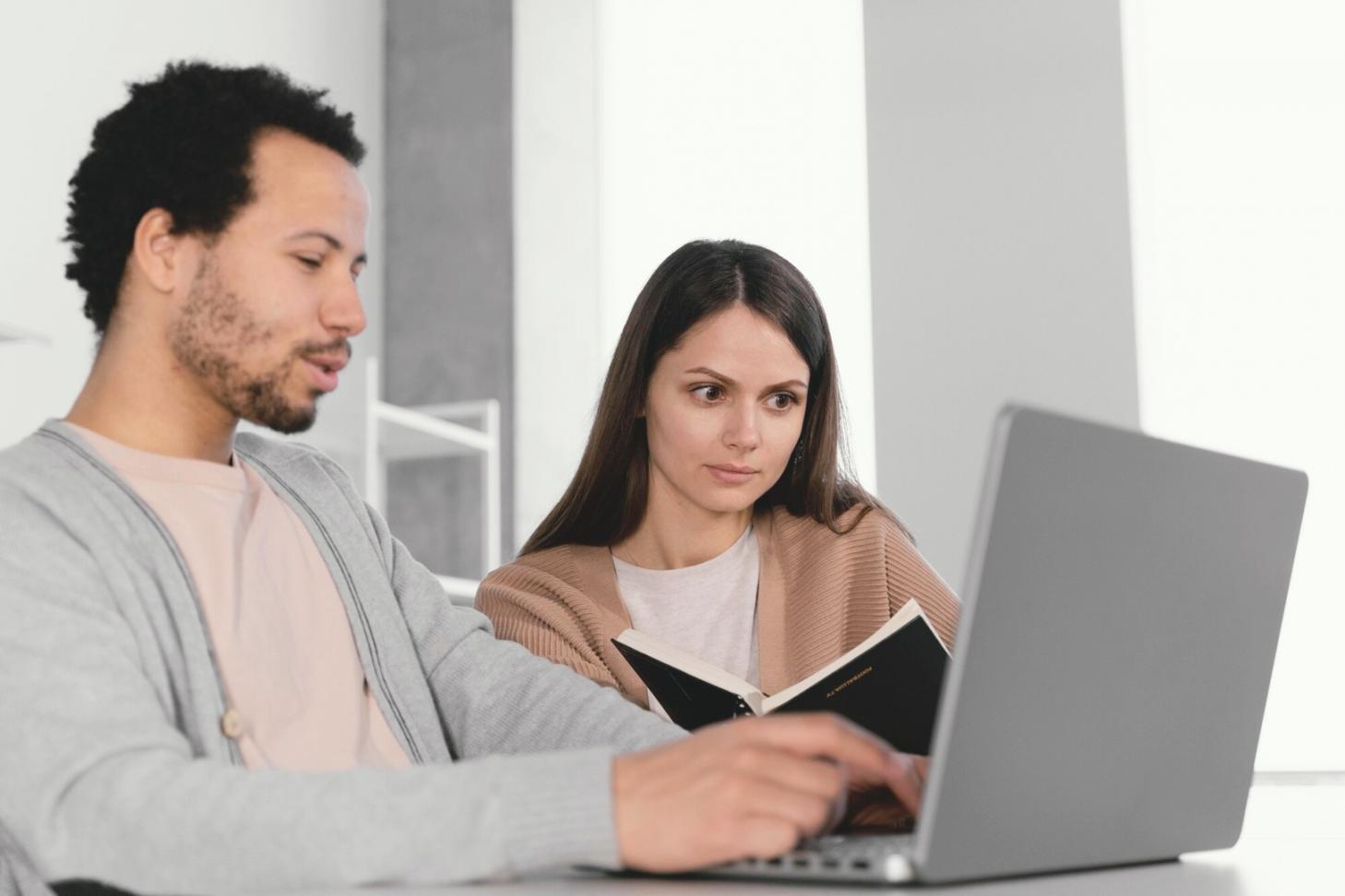Moderne Finanzberatung mit digitalen Marketing-Tools